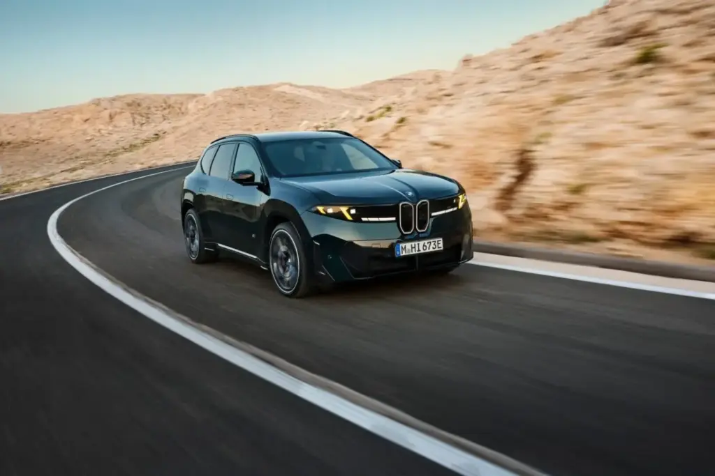 BMW iX3 M60 xDrive: 612 CV para el SUV más M de los menos M 24 Motor16 2026 BMW iX3 M60 xDrive 20 Motor16