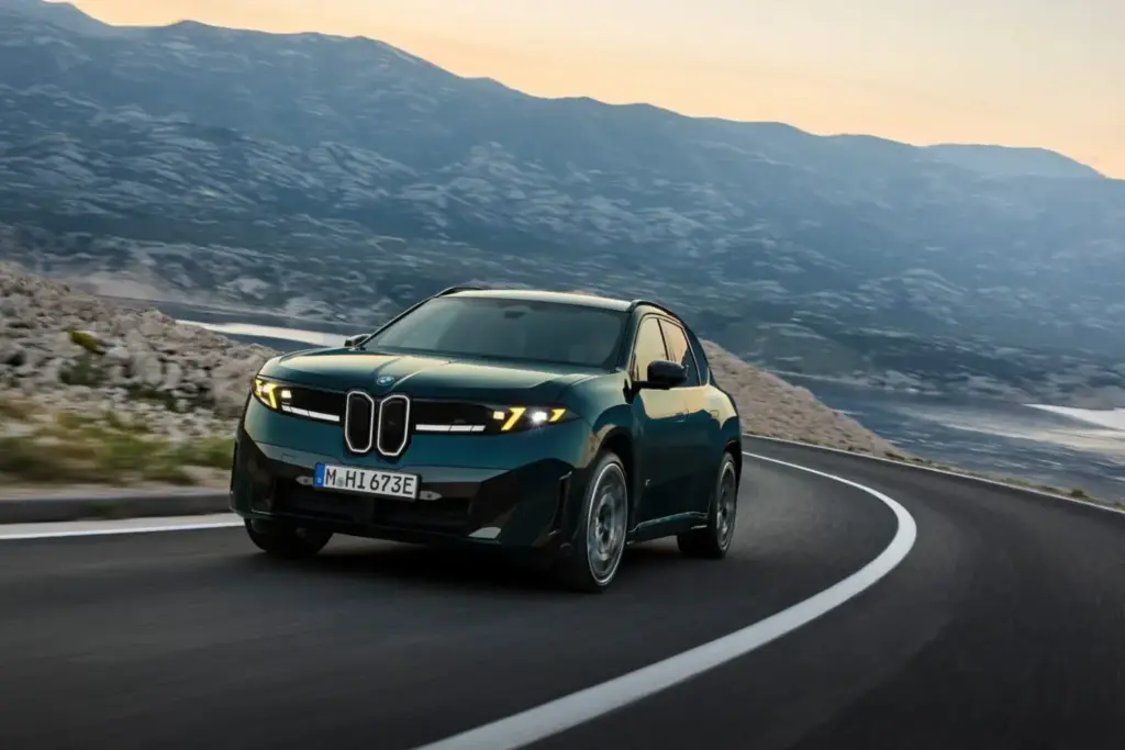 BMW iX3 M60 xDrive: 612 CV para el SUV más M de los menos M 27 Motor16 2026 BMW iX3 M60 xDrive 23 Motor16
