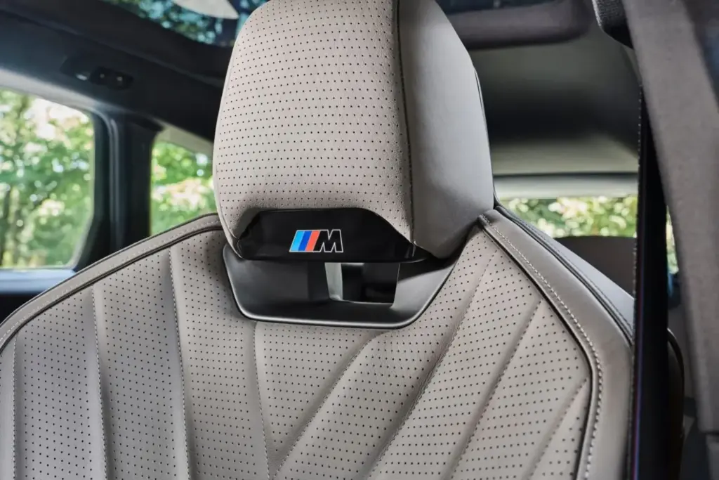 BMW iX3 M60 xDrive: 612 CV para el SUV más M de los menos M 52 Motor16 2026 BMW iX3 M60 xDrive 48 Motor16
