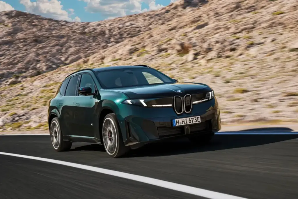 BMW iX3 M60 xDrive: 612 CV para el SUV más M de los menos M 11 Motor16 2026 BMW iX3 M60 xDrive 7 Motor16