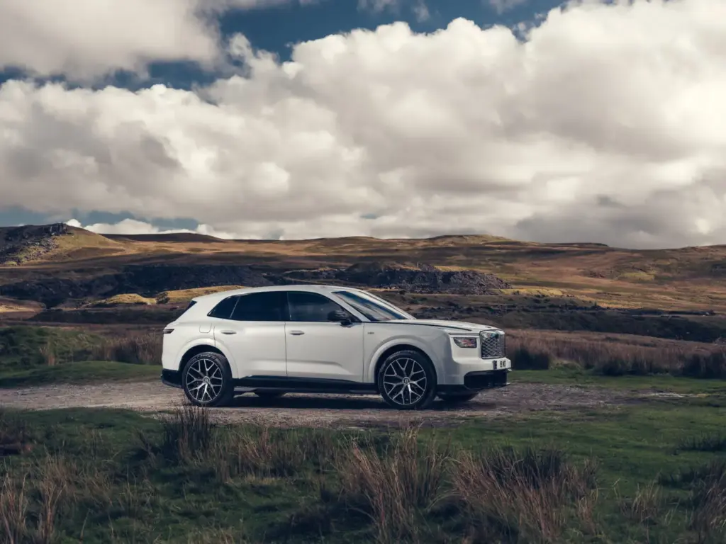 2026 Bentley Torcal First Edition 12 Motor16