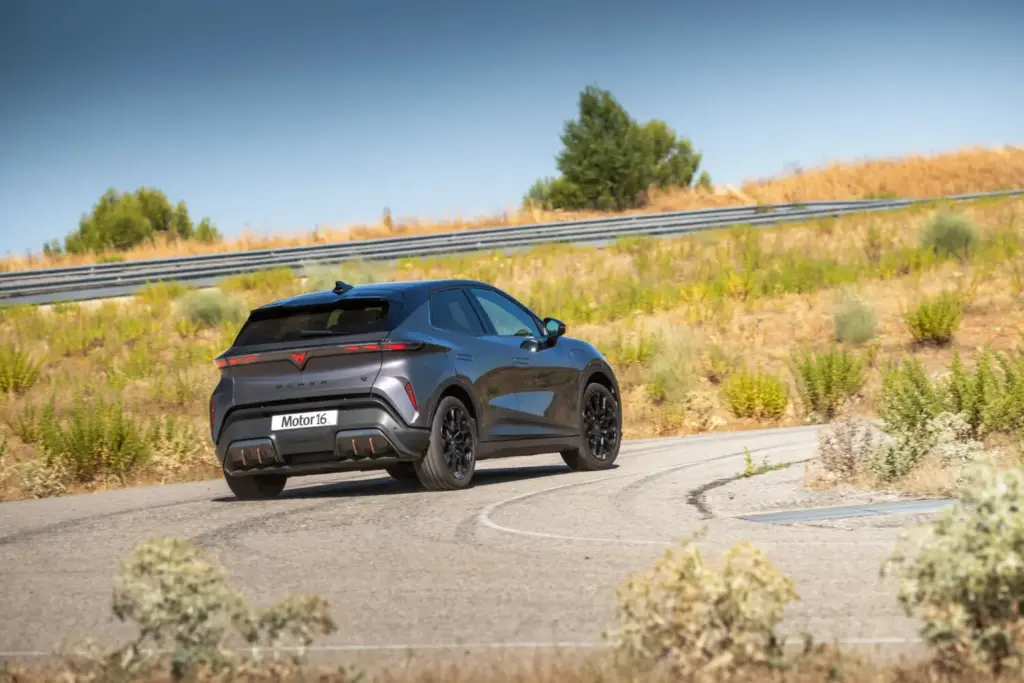 Prueba del CUPRA Raval VZ: El 'malote' del barrio 17 Motor16 2026 Cupra Raval VZ Prueba 33 Motor16