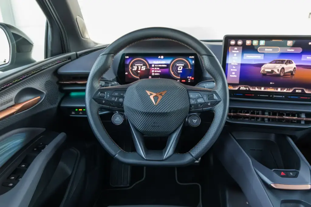 Prueba del CUPRA Raval VZ: El 'malote' del barrio 33 Motor16 2026 Cupra Raval VZ Prueba 5 Motor16