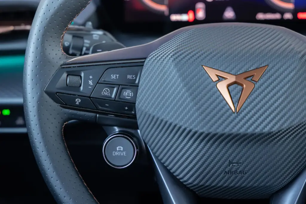 Prueba del CUPRA Raval VZ: El 'malote' del barrio 37 Motor16 2026 Cupra Raval VZ Prueba 7 Motor16