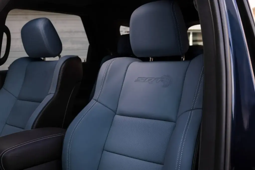El Dodge Durango se viste de un color especial para superar la crisis de la mayoría de edad 13 Motor16 2026 Dodge Durango USA 12 Motor16