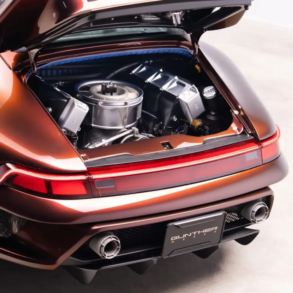 Gunther Werks lo borda con este restomod del Porsche 911 y cifras de superdeportivo moderno 2 Motor16 2026 Gunther Werks Turbo Orange. Imagen motor.