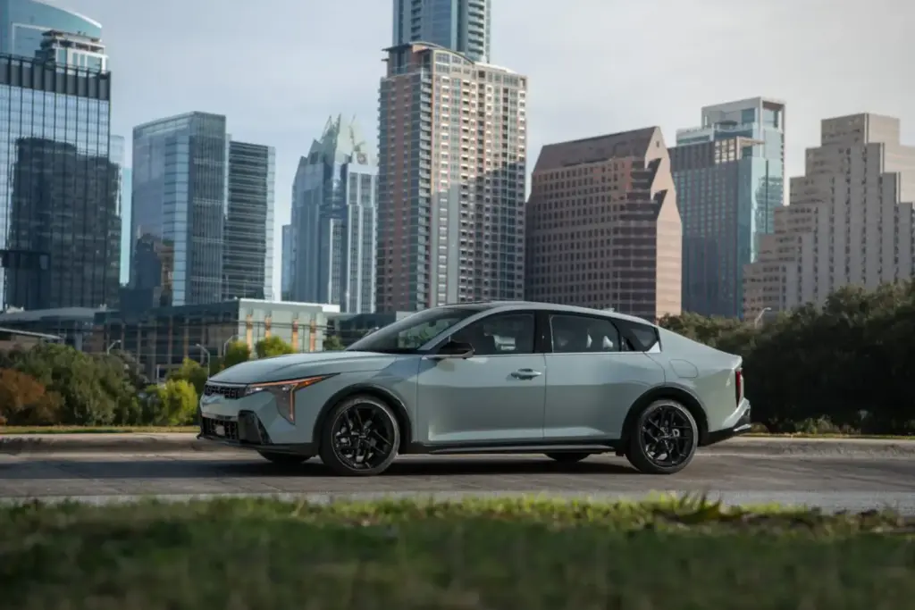 El Kia K4 sube de precio en EE.UU., pero sigue siendo mucho más barato que aquí 14 Motor16 2026 Kia K4 Sedan USA 6 Motor16
