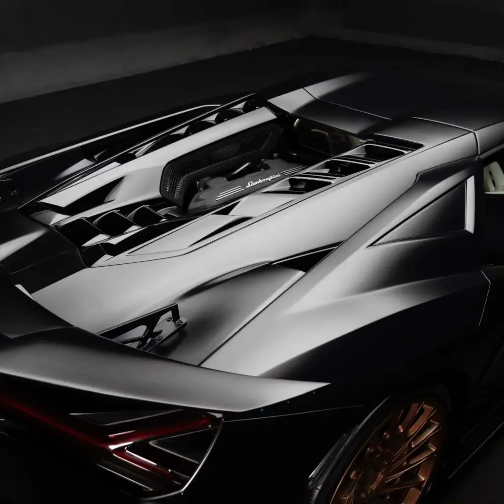 Venuum Voltoro V1: O como una empresa española ve el impresionante Lamborghini Revuelto 10 Motor16 2026 Lamborghini Revuelto Venuum Black 7 Motor16