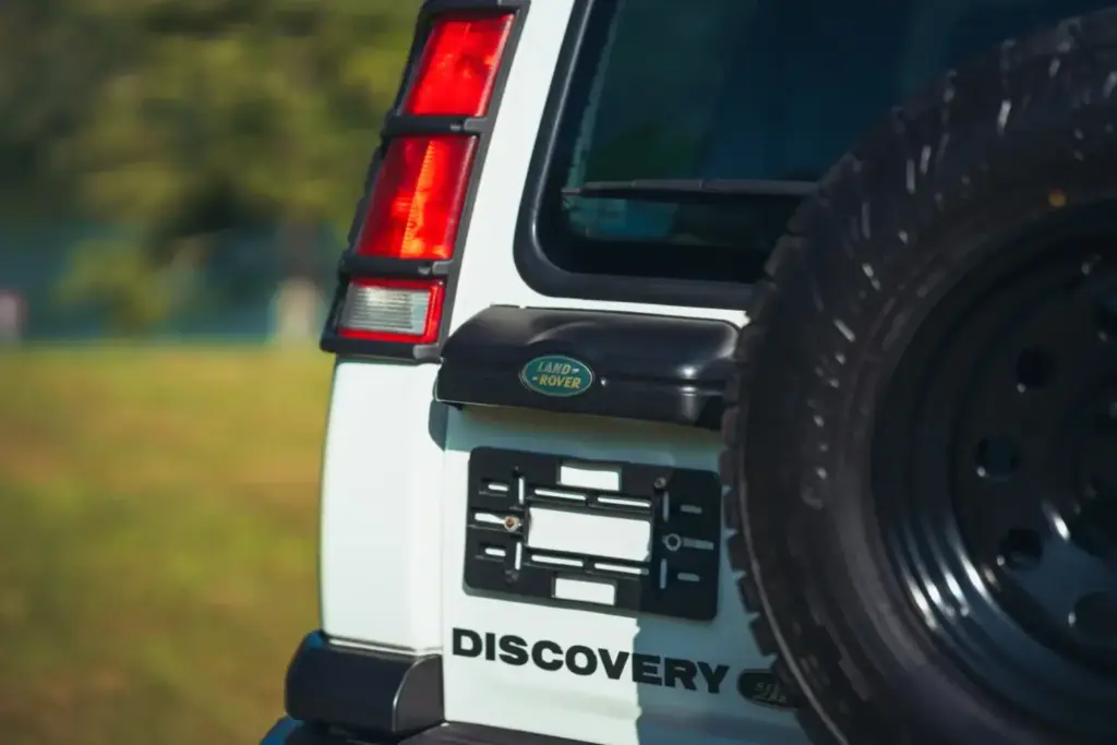 2026 Land Rover Discovery Legacy Overland 16 Motor16