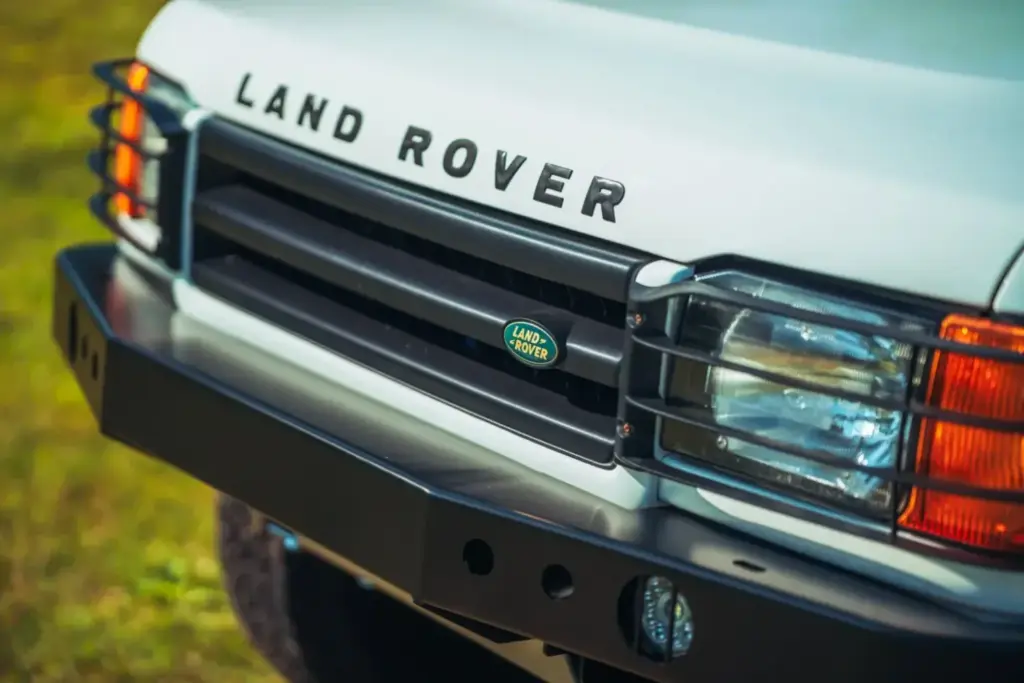 2026 Land Rover Discovery Legacy Overland 19 Motor16