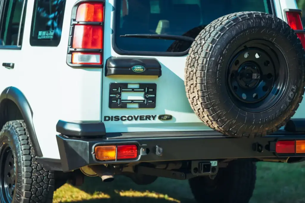 2026 Land Rover Discovery Legacy Overland 23 Motor16