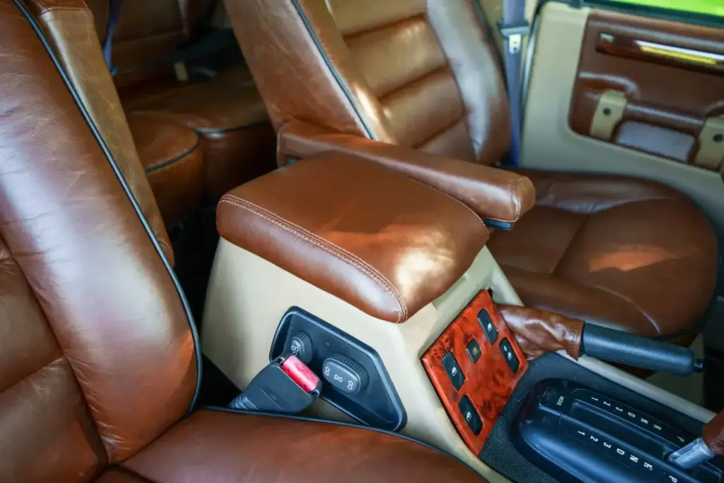 2026 Land Rover Discovery Legacy Overland 29 Motor16