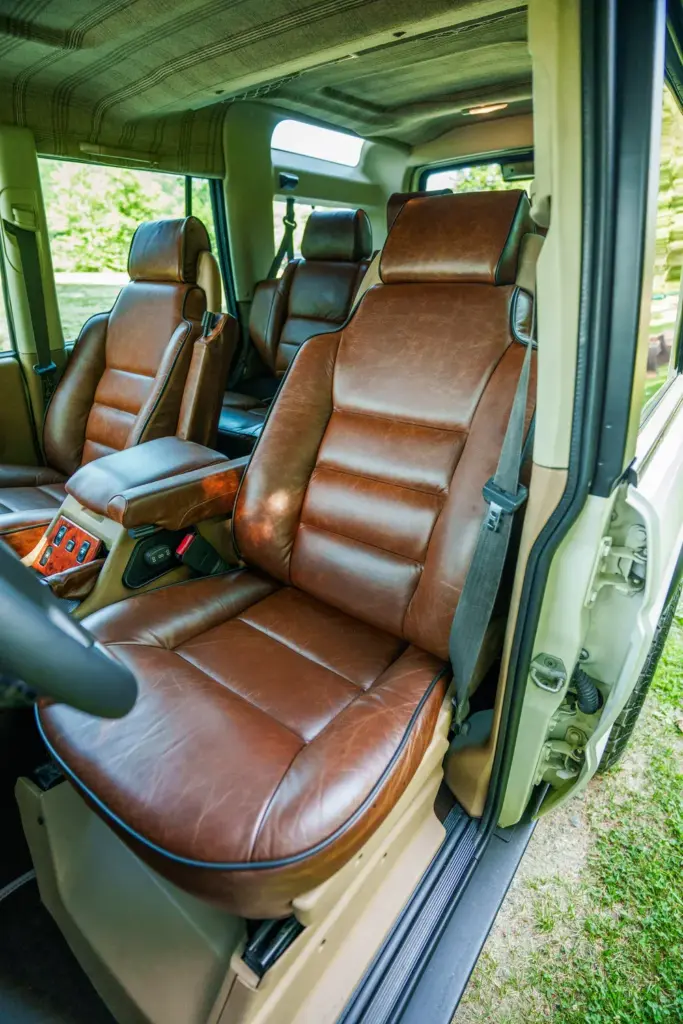 2026 Land Rover Discovery Legacy Overland 33 Motor16