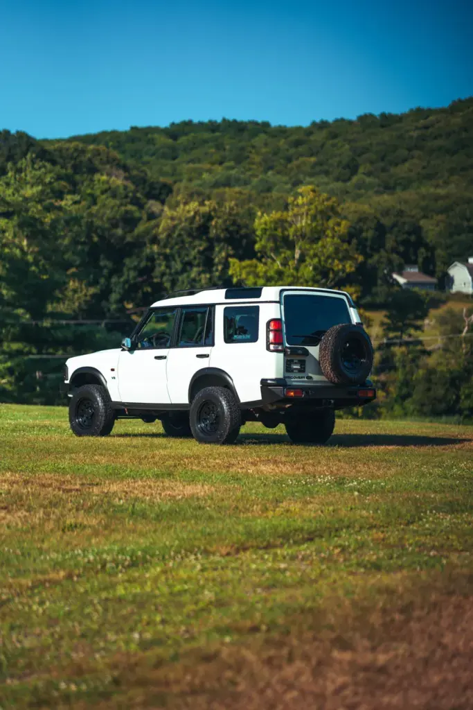 2026 Land Rover Discovery Legacy Overland 4 Motor16