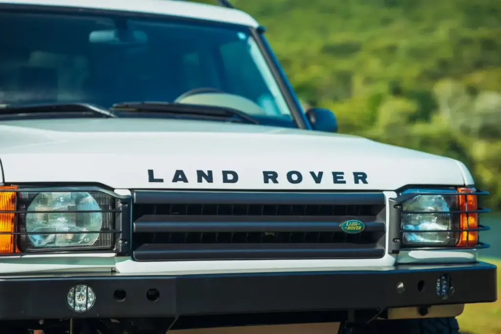2026 Land Rover Discovery Legacy Overland 42 Motor16