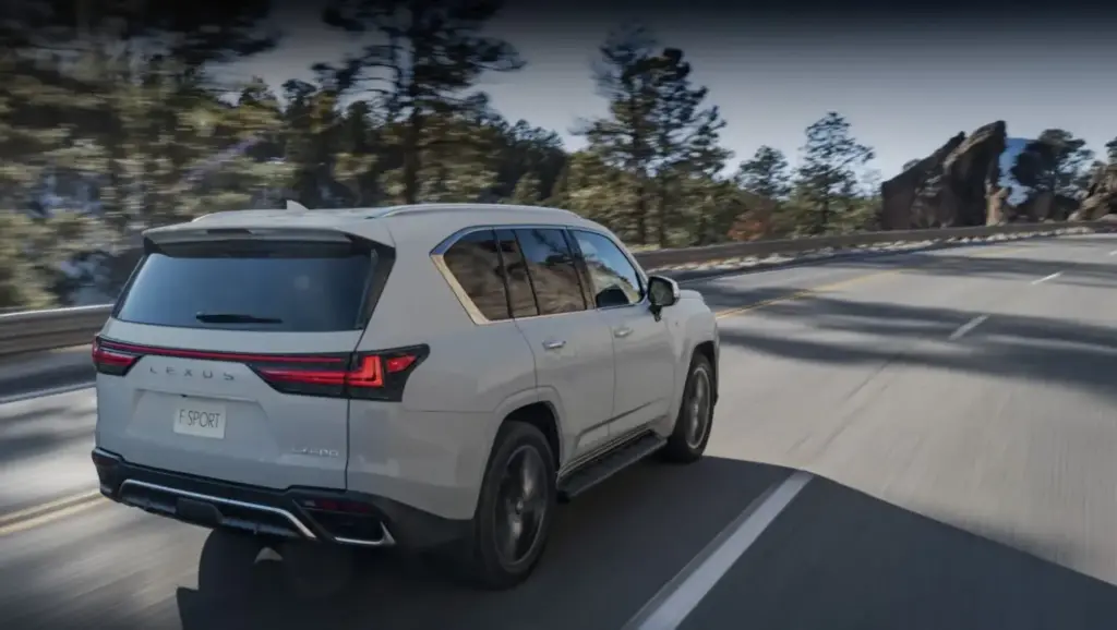 El impresionante Lexus LX estrena mejoras y también un acabado F Sport con tintes deportivos 7 Motor16 2026 Lexus LX 700h Japon 6 Motor16
