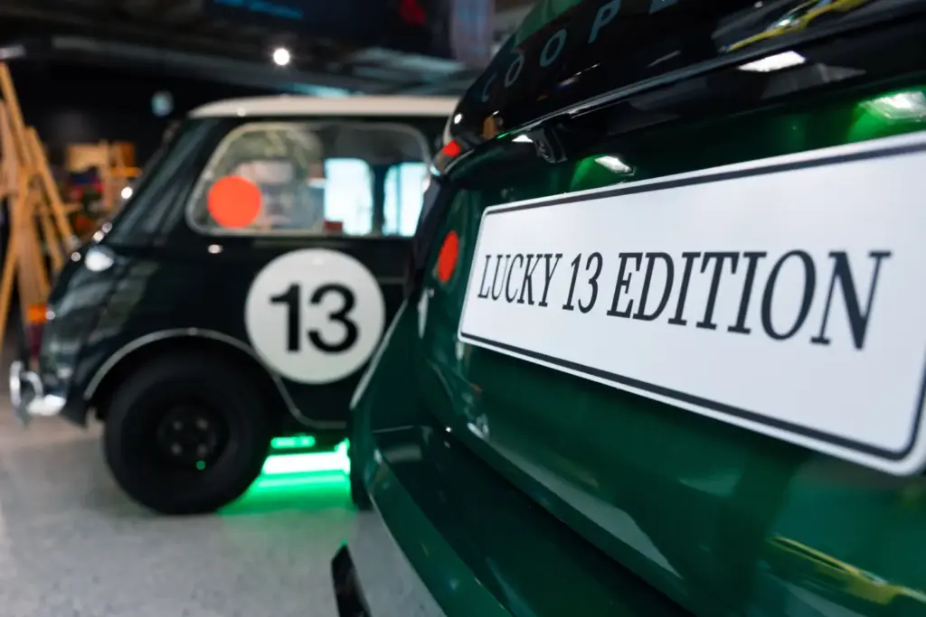 2026 MINI Lucky 13. Imagen detalle.
