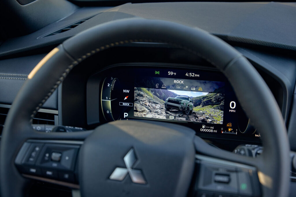 Diamond Trail Edition: El Mitsubishi Outlander que soñaba con ser Montero ya es una realidad 27 Motor16 2026 Mitsubishi Outlander Concept SEMA 17 Motor16
