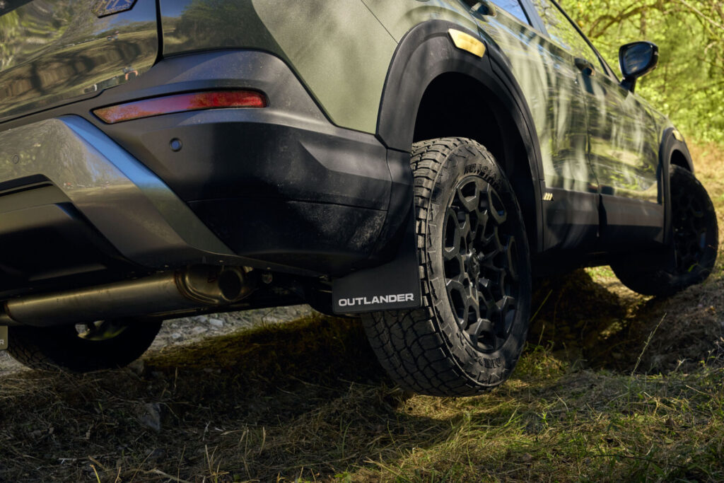 Diamond Trail Edition: El Mitsubishi Outlander que soñaba con ser Montero ya es una realidad 15 Motor16 2026 Mitsubishi Outlander Concept SEMA 7 Motor16