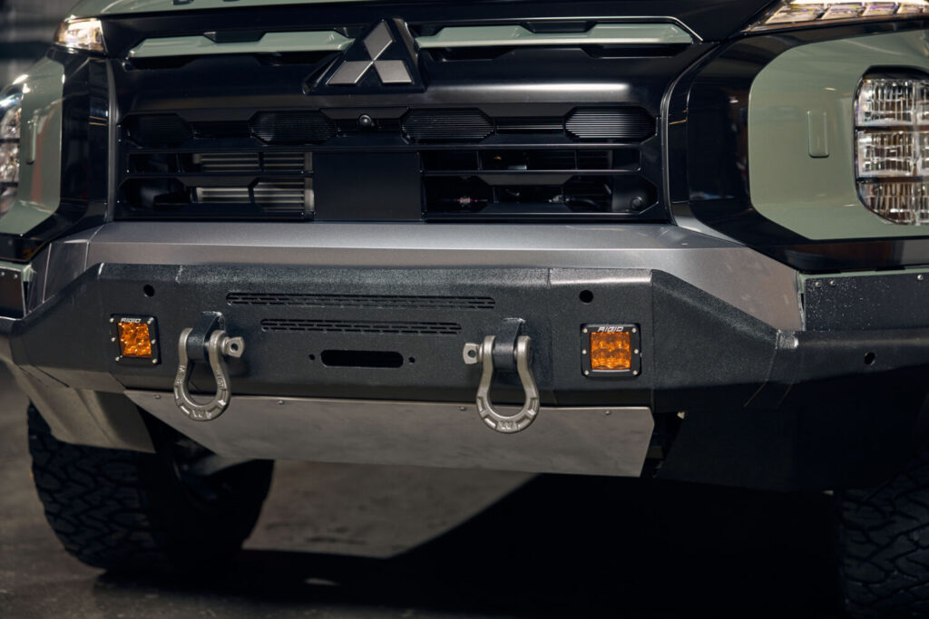 Diamond Trail Edition: El Mitsubishi Outlander que soñaba con ser Montero ya es una realidad 18 Motor16 2026 Mitsubishi Outlander Diamond Trail Edition 4 Motor16