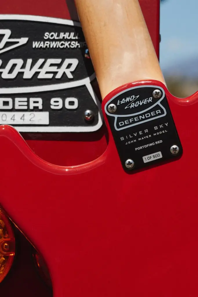 Land Rover y John Mayer tienen la guitarra perfecta para los propietarios de un Defender 13 Motor16 2026 PRS Guitars Land Rover Defender John Mayer 9 Motor16