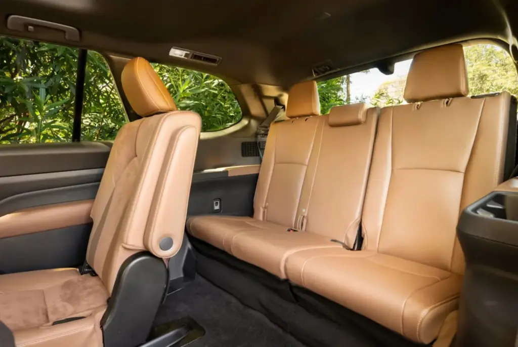 Toyota da un toque aventurero al Grand Highlander con la Woodland Edition y actualiza el resto 11 Motor16 2026 Toyota Grand Highlander 5 Motor16