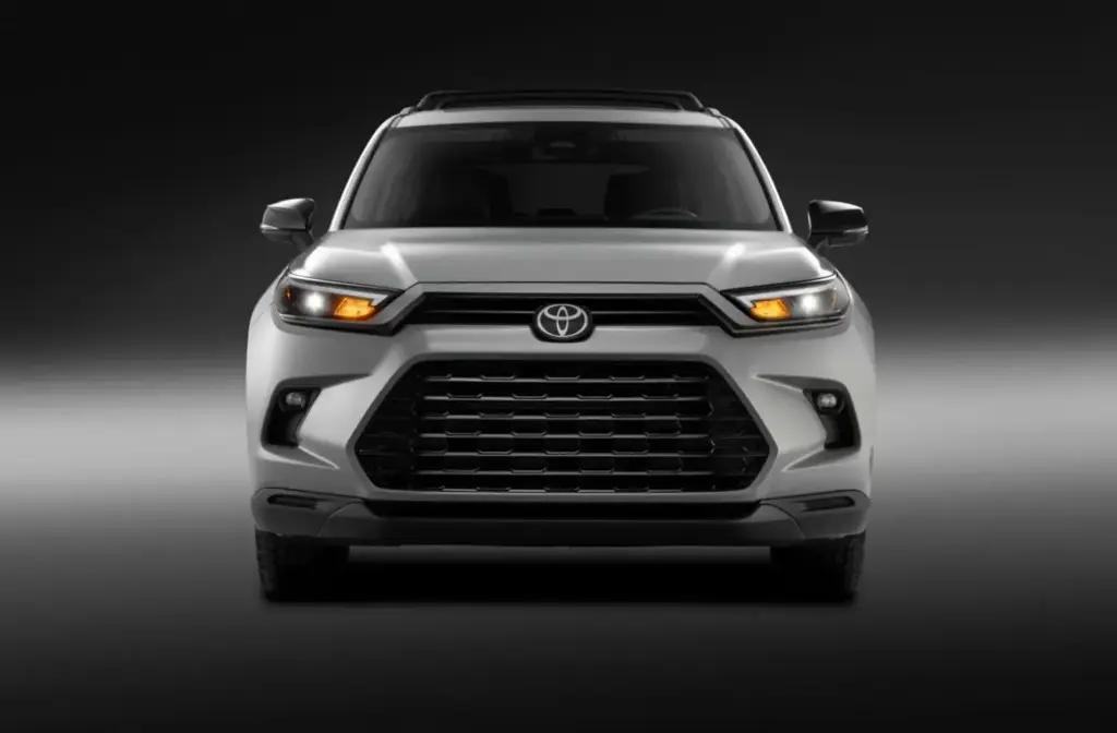 Toyota da un toque aventurero al Grand Highlander con la Woodland Edition y actualiza el resto 17 Motor16 2026 Toyota Grand Highlander Woodland 2 Motor16