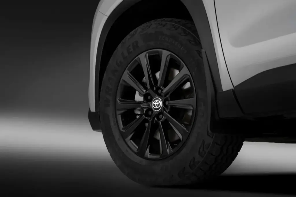 Toyota da un toque aventurero al Grand Highlander con la Woodland Edition y actualiza el resto 23 Motor16 2026 Toyota Grand Highlander Woodland 9 Motor16