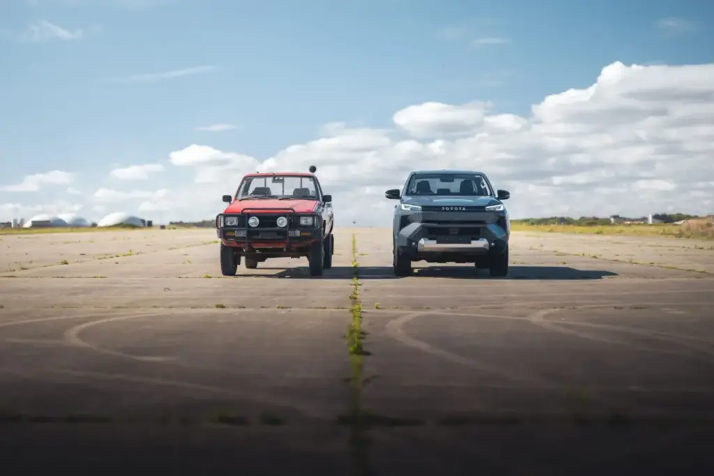 Toyota rememora el programa más memorable de Top Gear y vuelve a dejar caer una caravana sobre el nuevo Hilux eléctrico 5 Motor16 2026 Toyota Hilux Indestructible Caravana 1 Motor16