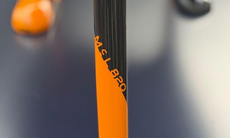 2026 McLaren kiwi Londres McL 820. Imagen portada.
