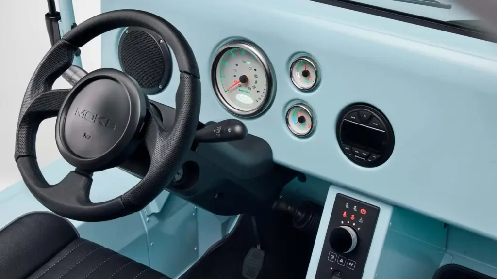 Moke Electric Mk2: el coche eléctrico más playero duplica su autonomía y estrena mejoras 3 Motor16 2026 Moke Electric Mk2. Imagen interior.
