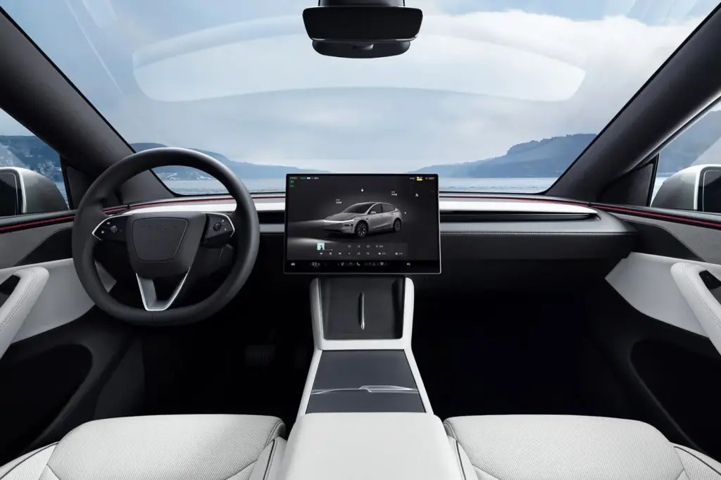 El Tesla con pantalla gigante y con tecnología V2L que esperabas y que no podrás comprar 2 Motor16 2026 Tesla Model 3. Pantalla 16''. Imagen interior.