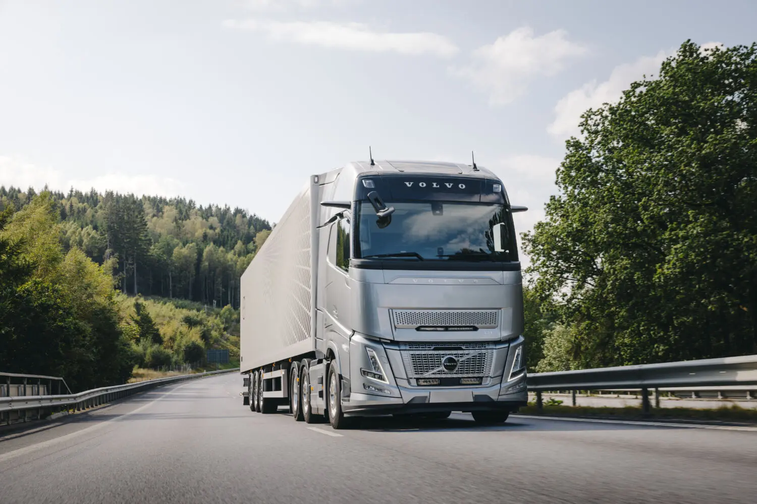 2026 Volvo FH Aero. Imagen portada.