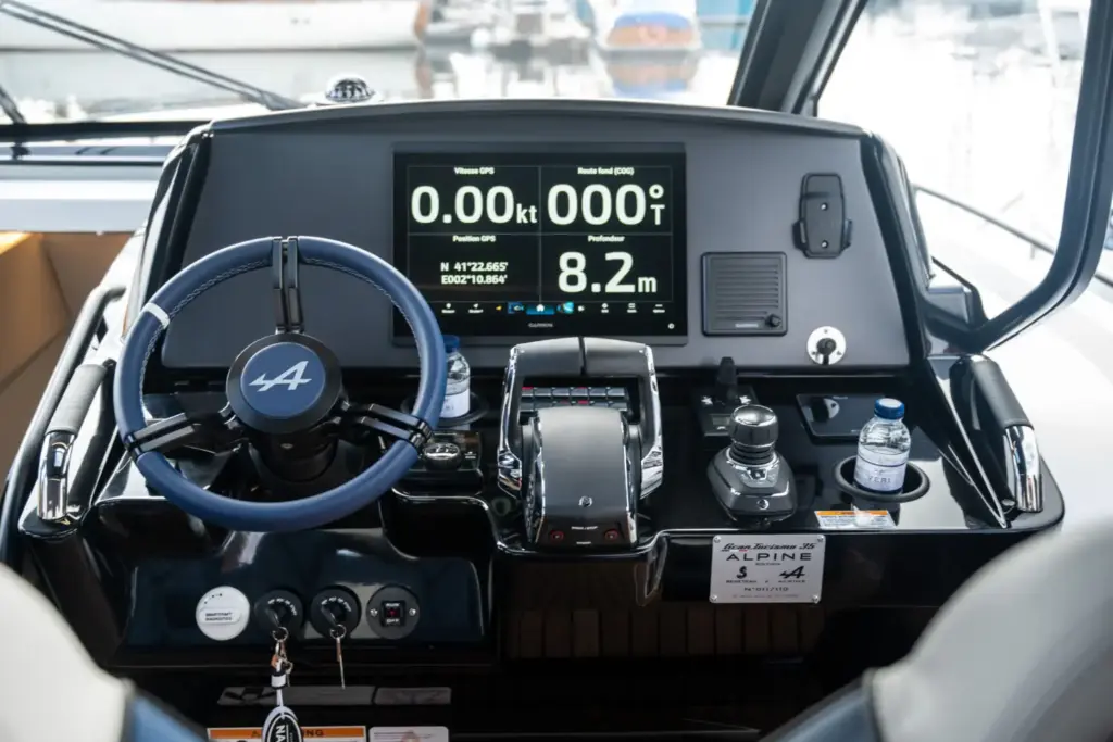 Alpine A390 y Beneteau 3 Motor16