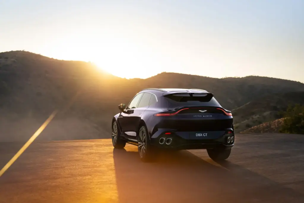 Aston Martin DBX GT 17 Motor16