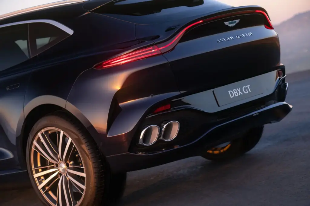 Aston Martin DBX GT 21 Motor16