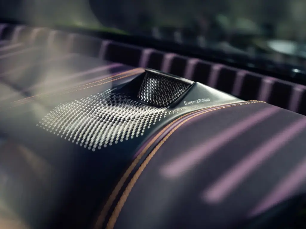 Aston Martin DBX GT 29 Motor16