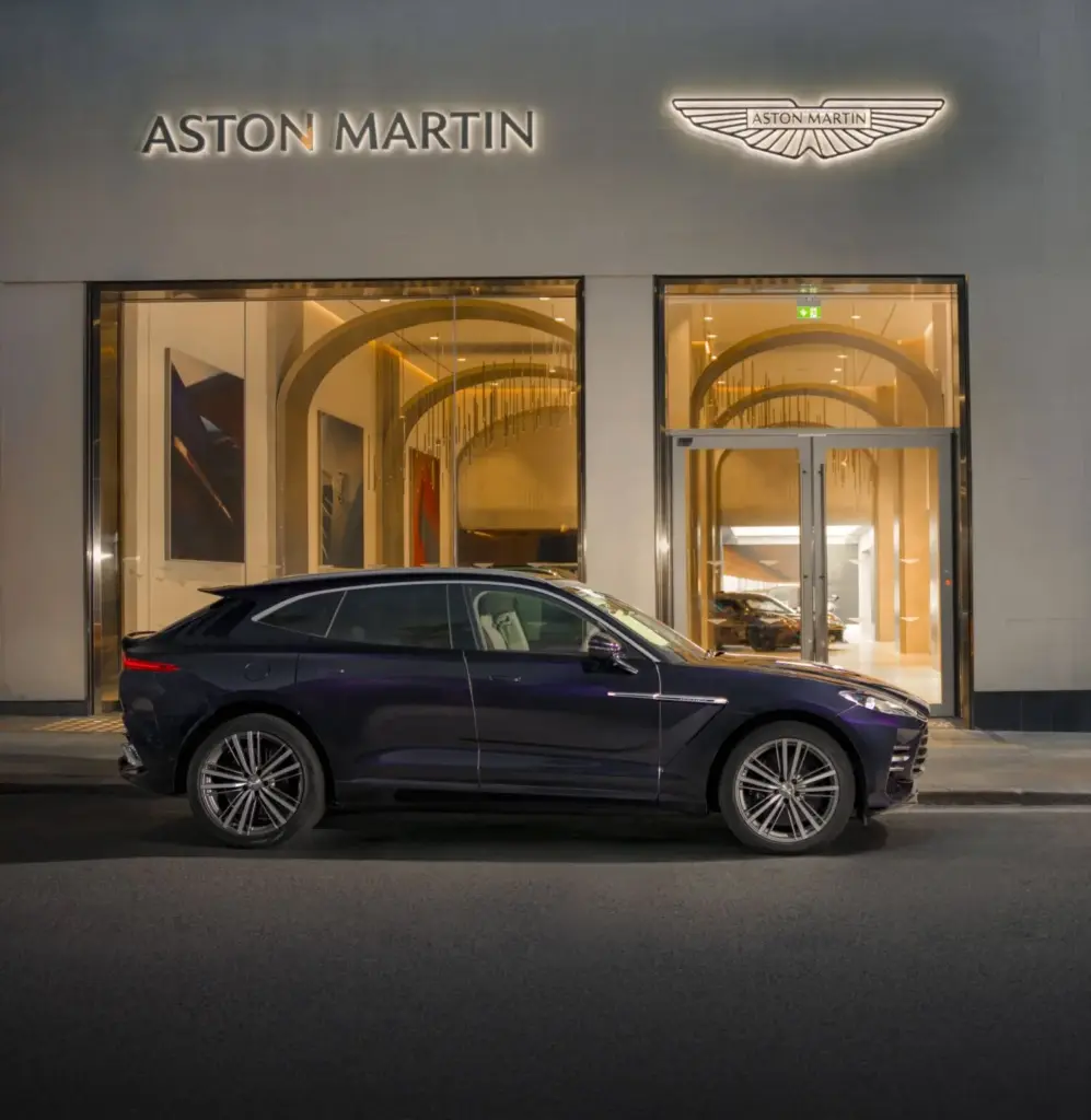 Aston Martin Q: El concesionario ha muerto. Bienvenidos al club privado 13 Motor16 Aston Martin Q concesionario londres 1 Motor16