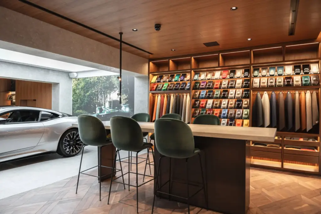 Aston Martin Q: El concesionario ha muerto. Bienvenidos al club privado 2 Motor16 Aston Martin Q: El concesionario ha muerto. Bienvenidos al club privado