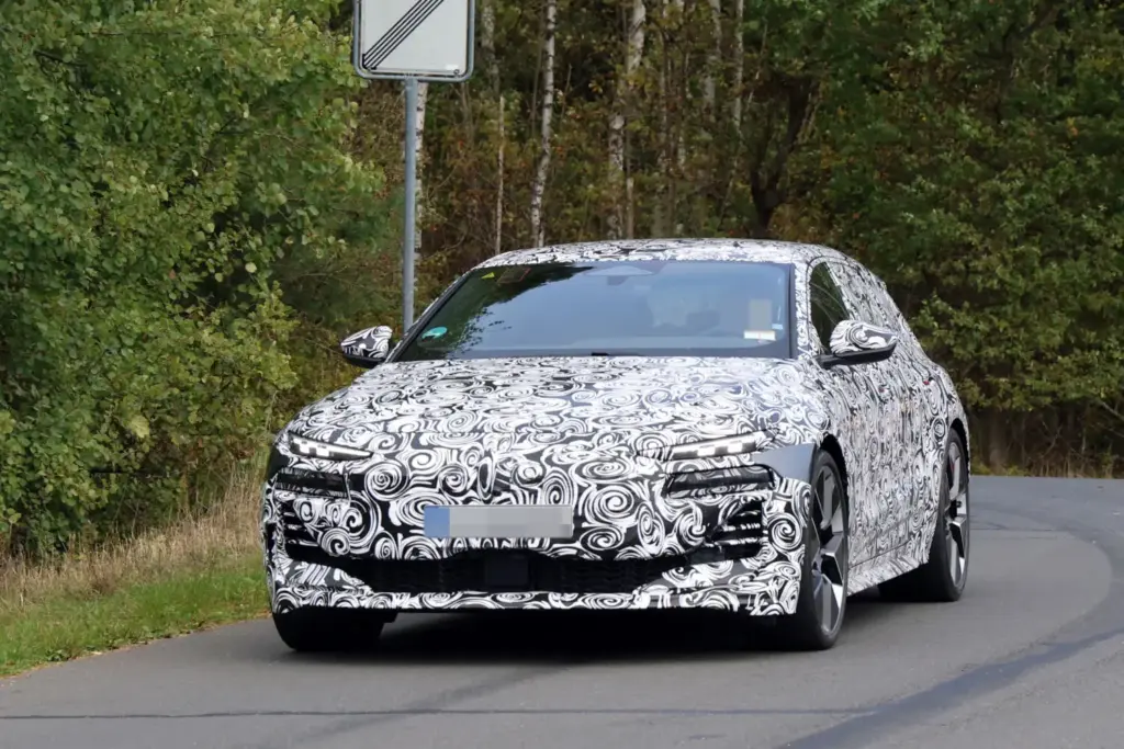 Fotos espía del Audi S6 e-tron Performance: ¿adiós al RS 6 eléctrico? 3 Motor16 Audi S6 Avant E Tron Performance 2028 espia 1 Motor16