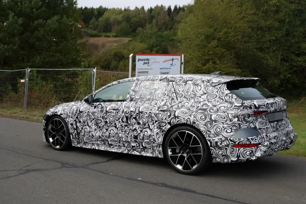 Fotos espía del Audi S6 e-tron Performance: ¿adiós al RS 6 eléctrico? 11 Motor16 Audi S6 Avant E Tron Performance 2028 espia 9 Motor16