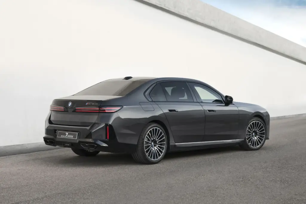 BMW Concept 7 Protection: lujo y protección balística en una nueva berlina blindada 1 Motor16 BMW Concept 7 Protection 2027 (10)
