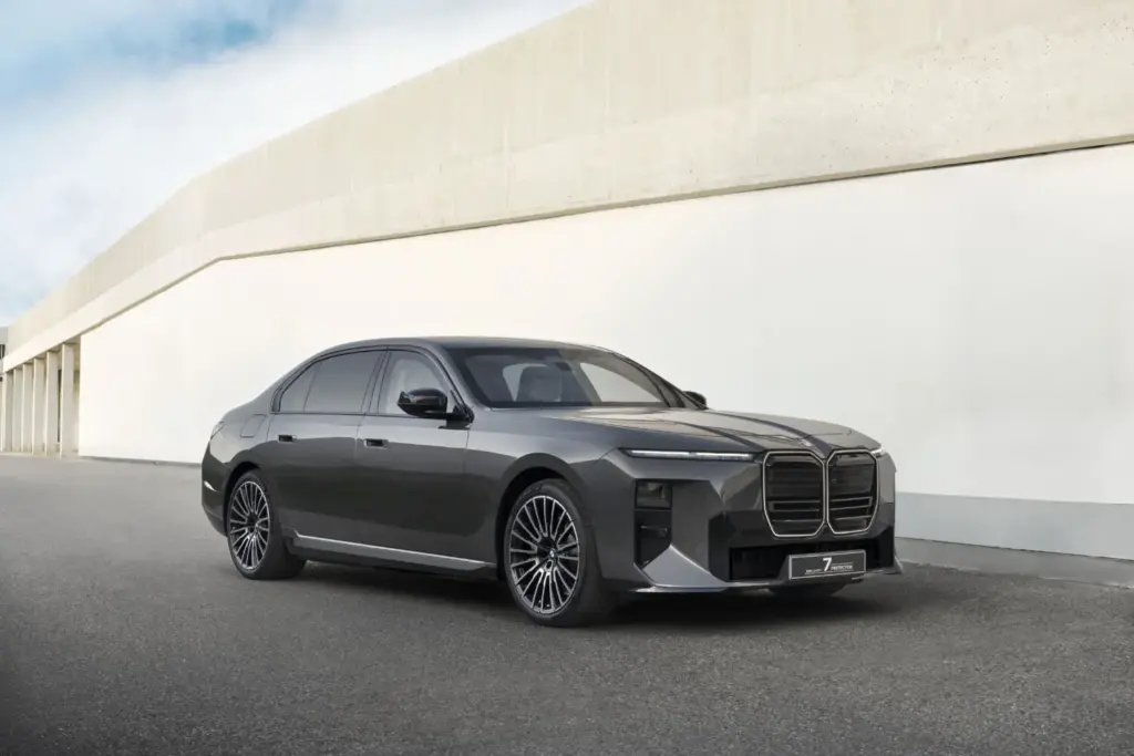 BMW Concept 7 Protection: lujo y protección balística en una nueva berlina blindada 10 Motor16 BMW Concept 7 Protection 2027 6 Motor16
