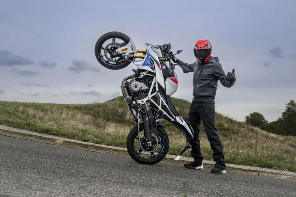 BMW F 450 R 2027 naked 1 Motor16