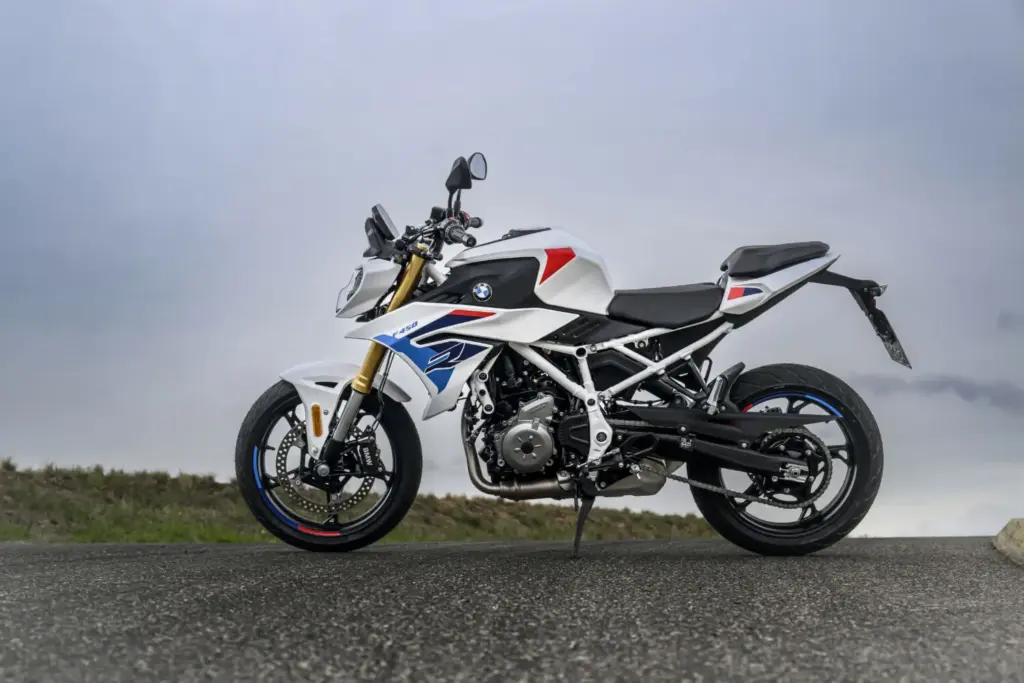 BMW F 450 R 2027 naked 22 Motor16
