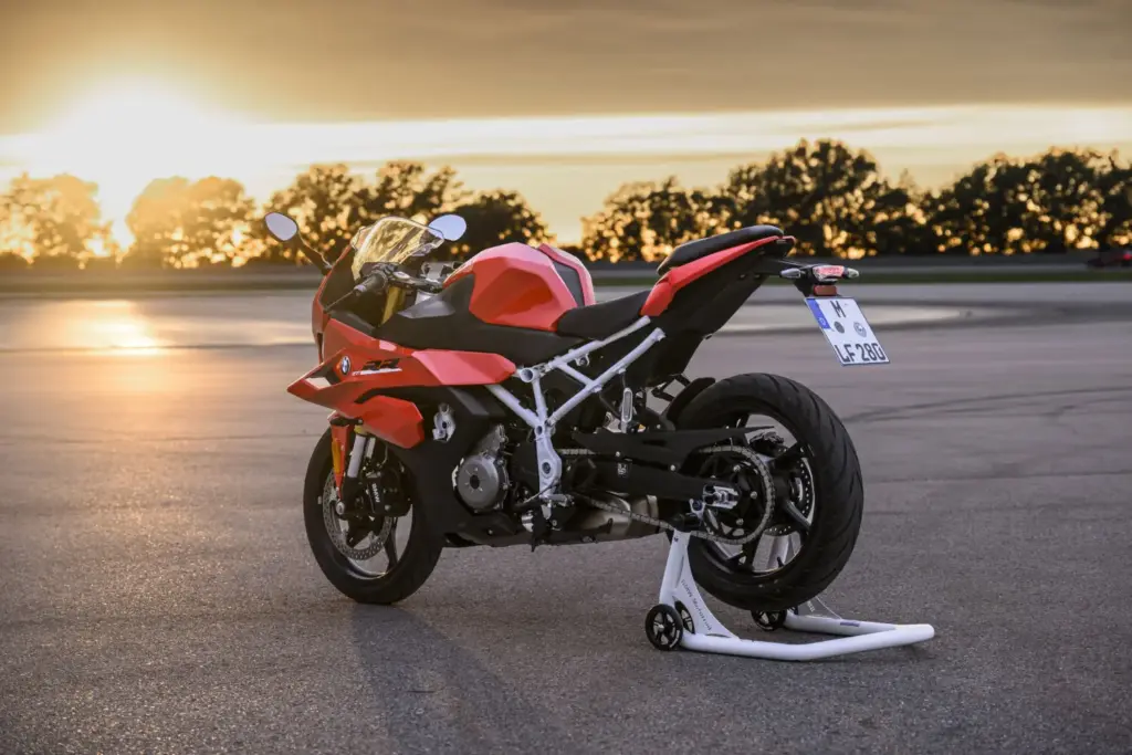 BMW F 450 RR 2027 sport 61 Motor16
