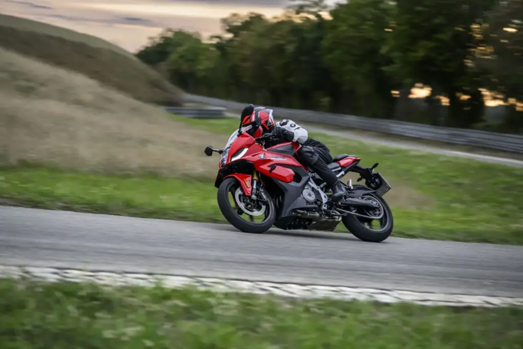 BMW F 450 RR 2027 sport 70 Motor16