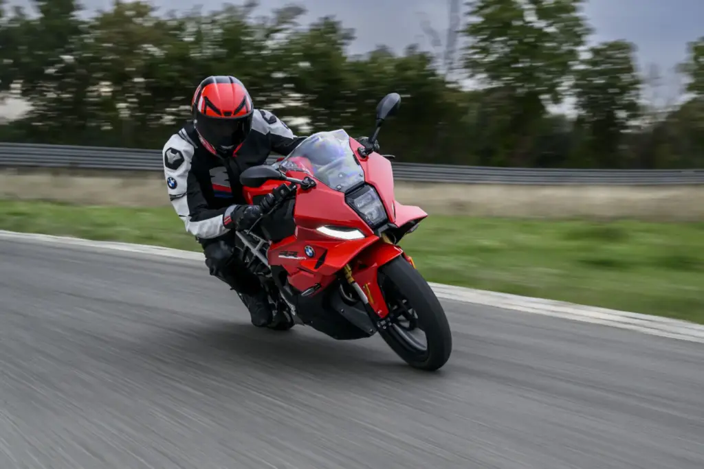 BMW F 450 RR 2027 sport 73 Motor16