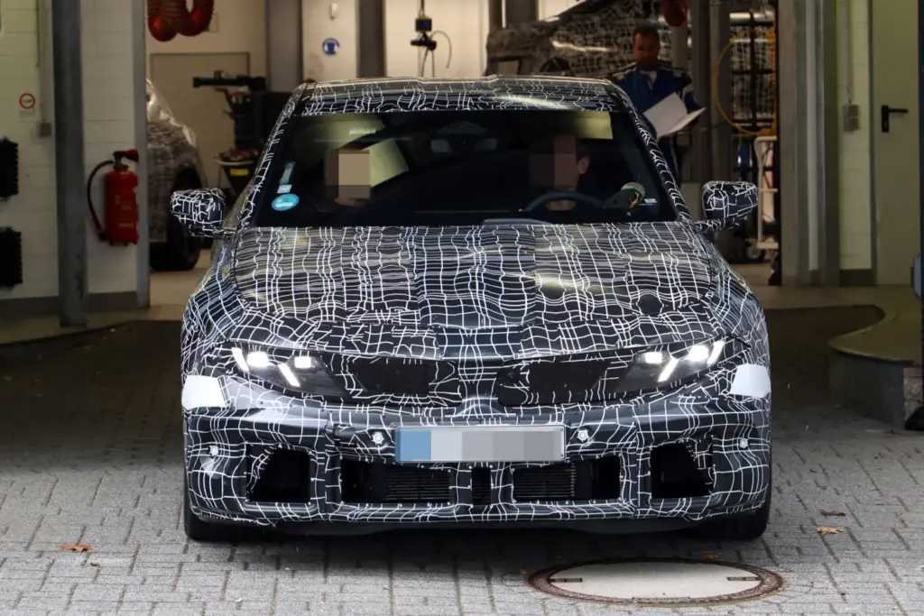 Fotos espía del BMW M3 de gasolina: Listo para 2028 3 Motor16 BMW M3 gasolina 2028 espia 1 Motor16