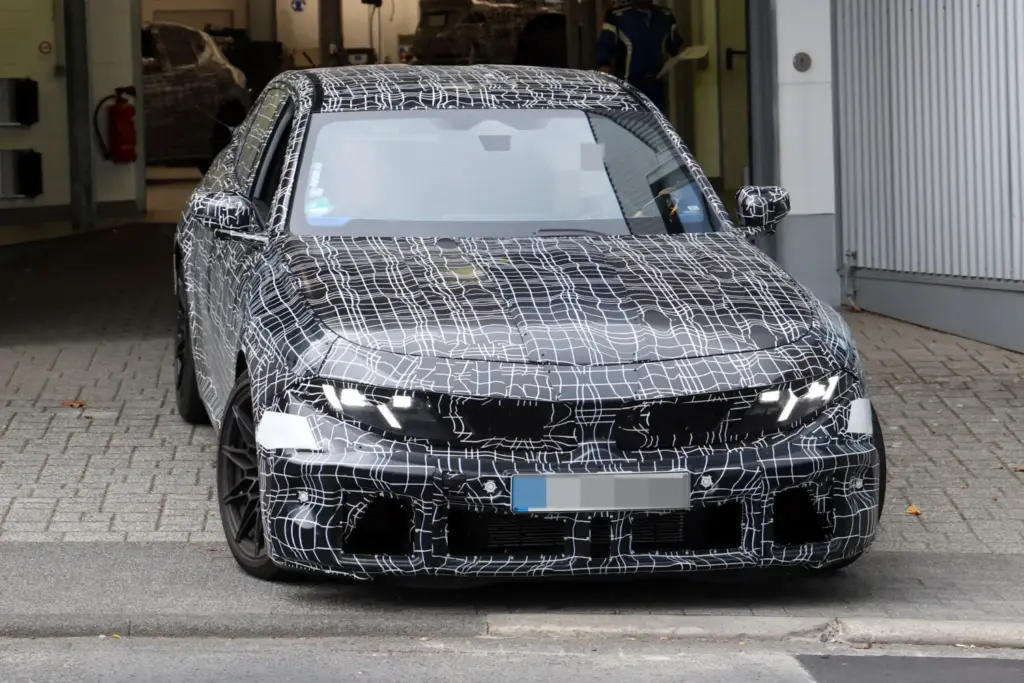Fotos espía del BMW M3 de gasolina: Listo para 2028 7 Motor16 BMW M3 gasolina 2028 espia 5 Motor16